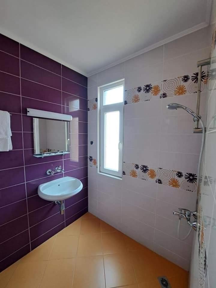 נסבר Family Hotel Selena מראה חיצוני תמונה