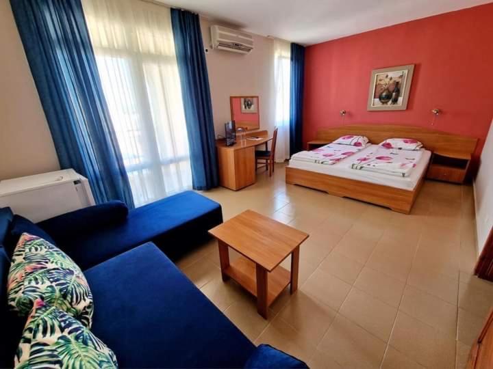 נסבר Family Hotel Selena מראה חיצוני תמונה