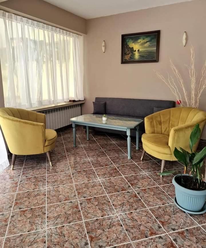 נסבר Family Hotel Selena מראה חיצוני תמונה
