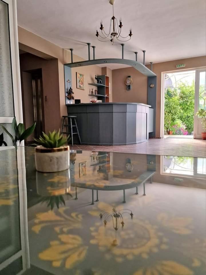 נסבר Family Hotel Selena מראה חיצוני תמונה